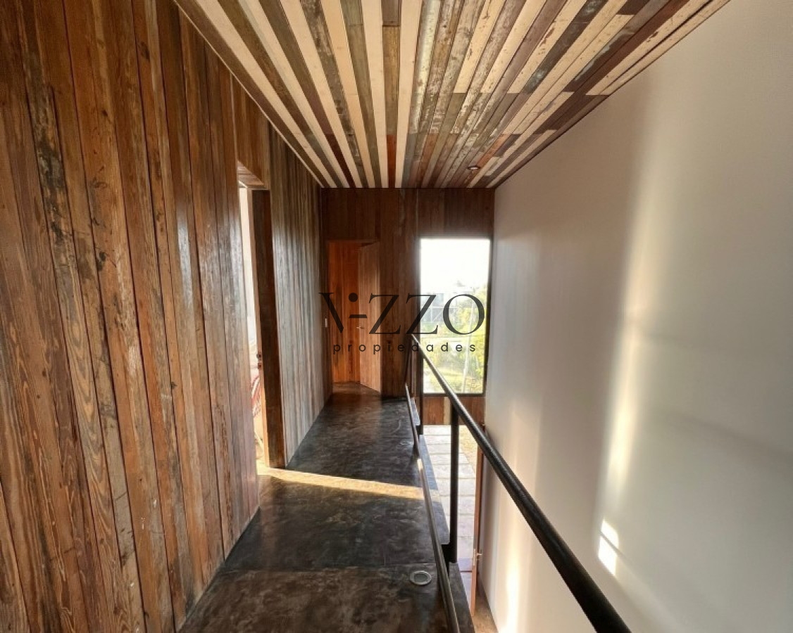 Casa ID.581/Venta-y-alquiler-temporario-de-maravillosa-casa-a-pasos-del-Mar-con-cinco-dormitorios-en-suite,-Punta-Piedras,-Manantiales - Venta y alquiler temporario de maravillosa casa a pasos del Mar con cinco dormitorios en suite, Punta Piedras, Manantiales