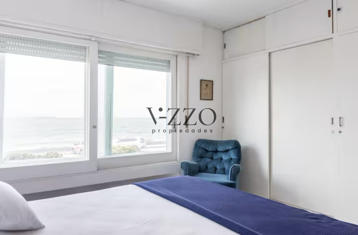 Casa ID.663/Gran-Casa-en-Venta-sobre-el-Mar-de-5-Dormitorios-y-Dependencia-en-Península,-Punta-del-Este - Gran Casa en Venta sobre el Mar de 5 Dormitorios y Dependencia en Península, Punta del Este