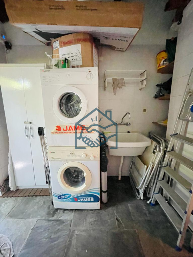 Casa ID.1472/Excelente-Casa-de-4-Dormitorios-en-Playa-Mansa---Punta-del-Este - Excelente Casa de 4 Dormitorios en Playa Mansa - Punta del Este