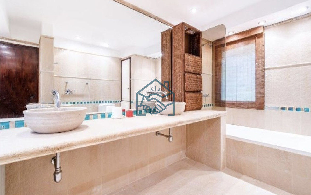 Casa ID.654/Excelente-Casa-de-4-Dormitorios,-Piscina-y-Parrillero-en-San-Rafael- - Excelente Casa de 4 Dormitorios, Piscina y Parrillero en San Rafael 