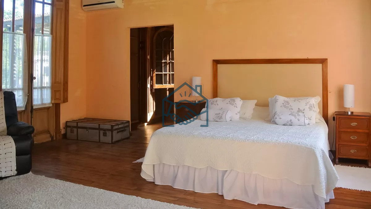 Casa ID.1468/Excelente-Casa-de-5-Dormitorios,-Piscina-y-Barbacoa-en-Barrio-Privado,-Punta-del-Este - Excelente Casa de 5 Dormitorios, Piscina y Barbacoa en Barrio Privado, Punta del Este