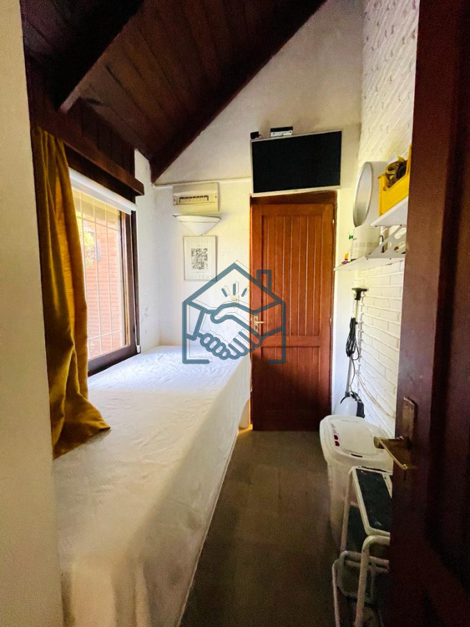 Casa ID.1472/Excelente-Casa-de-4-Dormitorios-en-Playa-Mansa---Punta-del-Este - Excelente Casa de 4 Dormitorios en Playa Mansa - Punta del Este