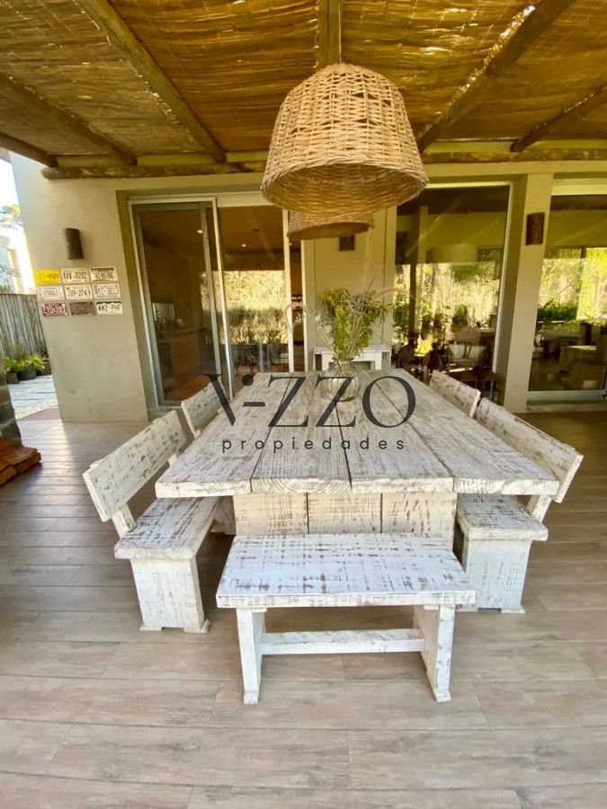 Casa ID.1090/Venta-y-alquiler-de-maravillosa-casa-de-cuatro-dormitorios-en-barrio-privado,-Playa-Brava,-Punta-del-Este - Venta y alquiler de maravillosa casa de cuatro dormitorios en barrio privado, Playa Brava, Punta del Este