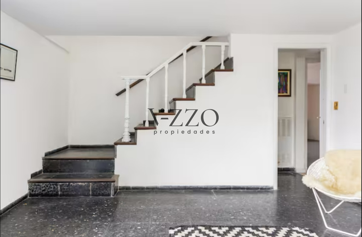 Casa ID.663/Gran-Casa-en-Venta-sobre-el-Mar-de-5-Dormitorios-y-Dependencia-en-Península,-Punta-del-Este - Gran Casa en Venta sobre el Mar de 5 Dormitorios y Dependencia en Península, Punta del Este
