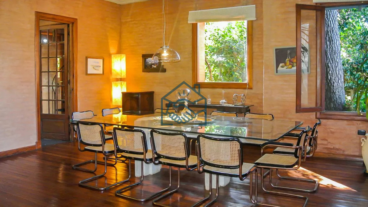 Casa ID.1468/Excelente-Casa-de-5-Dormitorios,-Piscina-y-Barbacoa-en-Barrio-Privado,-Punta-del-Este - Excelente Casa de 5 Dormitorios, Piscina y Barbacoa en Barrio Privado, Punta del Este