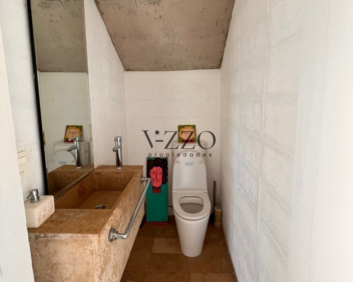 Casa ID.581/Venta-y-alquiler-temporario-de-maravillosa-casa-a-pasos-del-Mar-con-cinco-dormitorios-en-suite,-Punta-Piedras,-Manantiales - Venta y alquiler temporario de maravillosa casa a pasos del Mar con cinco dormitorios en suite, Punta Piedras, Manantiales