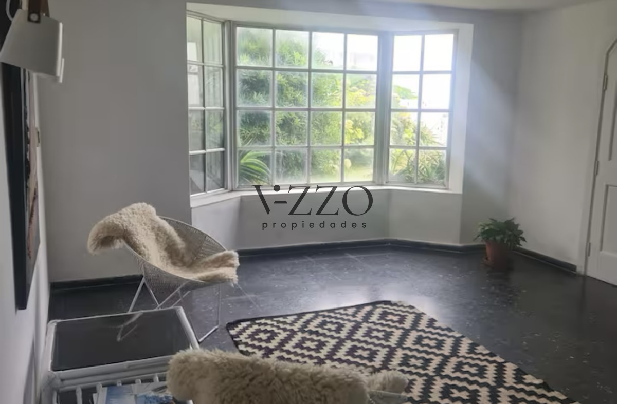 Casa ID.663/Gran-Casa-en-Venta-sobre-el-Mar-de-5-Dormitorios-y-Dependencia-en-Península,-Punta-del-Este - Gran Casa en Venta sobre el Mar de 5 Dormitorios y Dependencia en Península, Punta del Este
