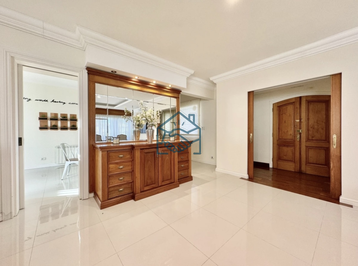 Casa ID.1506/Moderna-Casa-de-4-Dormitorios-en-Playa-Mansa-a-150-metros-del-Mar - Moderna Casa de 4 Dormitorios en Playa Mansa a 150 metros del Mar