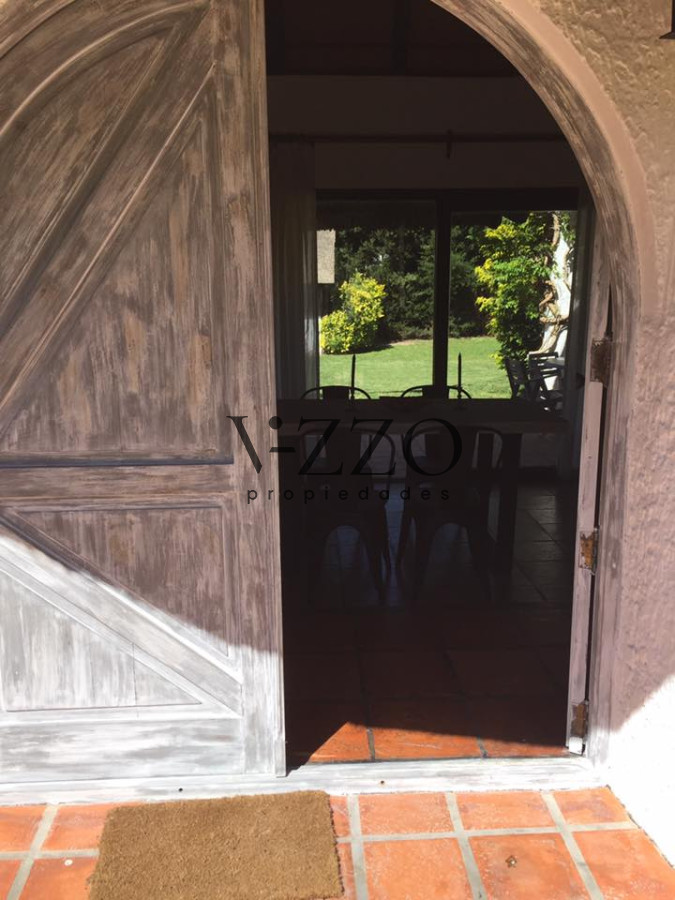 Casa ID.1112/Casa-de-3-Dormitorios-y-Piscina-en-Alquiler-Anual,-Rincón-del-Indio - Casa de 3 Dormitorios y Piscina en Alquiler Anual, Rincón del Indio