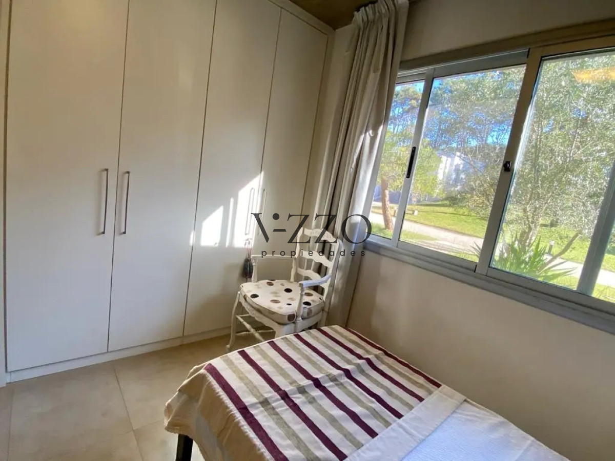 Casa ID.1090/Venta-y-alquiler-de-maravillosa-casa-de-cuatro-dormitorios-en-barrio-privado,-Playa-Brava,-Punta-del-Este - Venta y alquiler de maravillosa casa de cuatro dormitorios en barrio privado, Playa Brava, Punta del Este