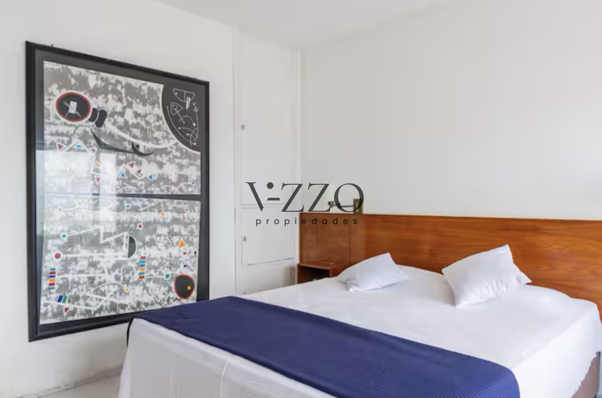 Casa ID.663/Gran-Casa-en-Venta-sobre-el-Mar-de-5-Dormitorios-y-Dependencia-en-Península,-Punta-del-Este - Gran Casa en Venta sobre el Mar de 5 Dormitorios y Dependencia en Península, Punta del Este