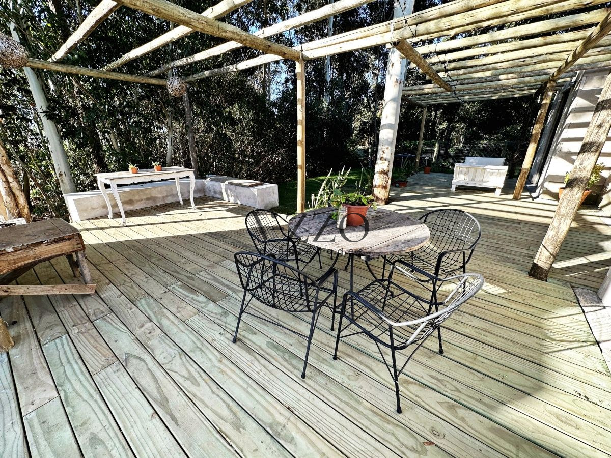 Casa ID.940/Casa-moderna-en-venta-y-alquiler-anual-de-tres-dormitorios-en-Parque-Burnett,-Pinares - Casa moderna en venta y alquiler anual de tres dormitorios en Parque Burnett, Pinares