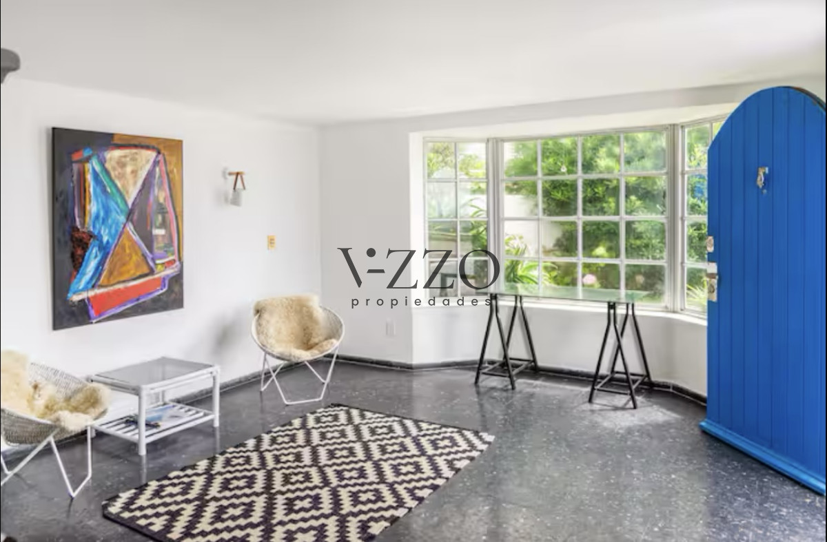 Casa ID.663/Gran-Casa-en-Venta-sobre-el-Mar-de-5-Dormitorios-y-Dependencia-en-Península,-Punta-del-Este - Gran Casa en Venta sobre el Mar de 5 Dormitorios y Dependencia en Península, Punta del Este