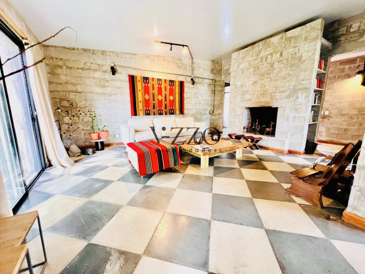Casa ID.940/Casa-moderna-en-venta-y-alquiler-anual-de-tres-dormitorios-en-Parque-Burnett,-Pinares - Casa moderna en venta y alquiler anual de tres dormitorios en Parque Burnett, Pinares
