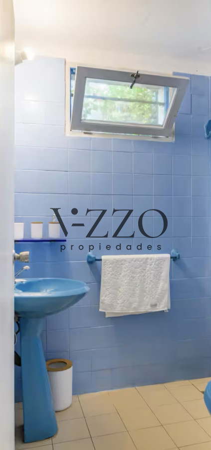 Casa ID.663/Gran-Casa-en-Venta-sobre-el-Mar-de-5-Dormitorios-y-Dependencia-en-Península,-Punta-del-Este - Gran Casa en Venta sobre el Mar de 5 Dormitorios y Dependencia en Península, Punta del Este