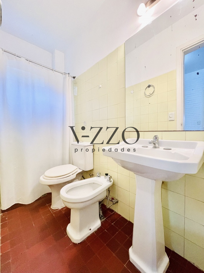 Casa ID.530/Casa-de-4-Dormitorios,-Parrillero-y-Piscina-a-pocos-metros-del-Mar---Playa-Mansa - Casa de 4 Dormitorios, Parrillero y Piscina a pocos metros del Mar - Playa Mansa