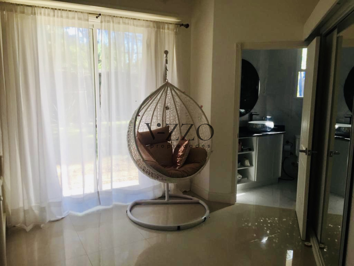 Casa ID.675/Excelente-Casa-de-5-Dormitorios-en-Barrio-Privado-La-Arbolada,-Punta-del-Este - Excelente Casa de 5 Dormitorios en Barrio Privado La Arbolada, Punta del Este
