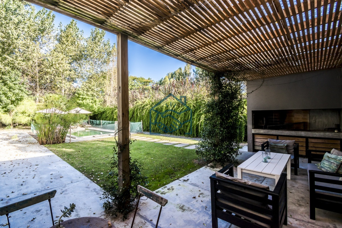 Casa ID.540/Excelente-Casa-Minimalista-en-Barrio-Privado,-La-Arbolada---Punta-del-Este - Excelente Casa Minimalista en Barrio Privado, La Arbolada - Punta del Este