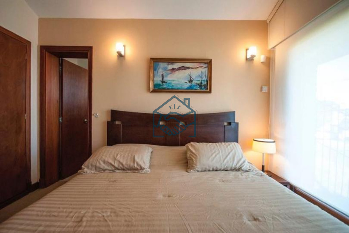 Casa ID.492/Excelente-Casa-de-4-Dormitorios-y-Piscina-a-una-Cuadra-del-Mar- - Excelente Casa de 4 Dormitorios y Piscina a una Cuadra del Mar 