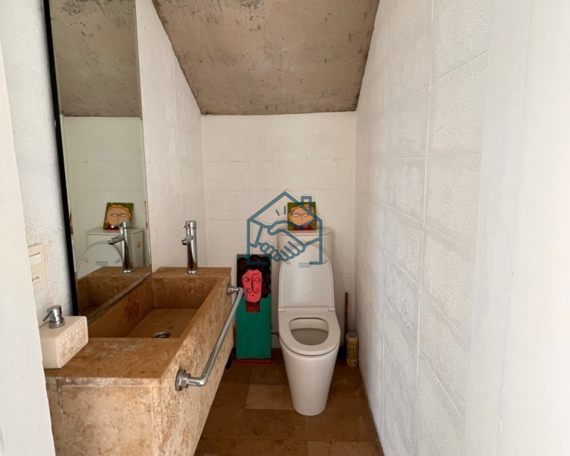 Casa ID.581/Venta-y-alquiler-temporario-de-maravillosa-casa-a-pasos-del-Mar-con-cinco-dormitorios-en-suite,-Punta-Piedras,-Manantiales - Venta y alquiler temporario de maravillosa casa a pasos del Mar con cinco dormitorios en suite, Punta Piedras, Manantiales