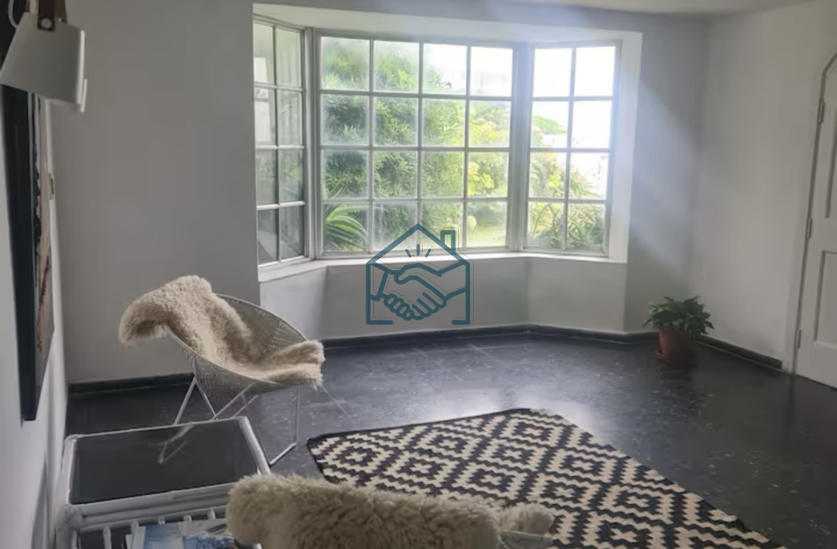 Casa ID.663/Gran-Casa-en-Venta-sobre-el-Mar-de-5-Dormitorios-y-Dependencia-en-Península,-Punta-del-Este - Gran Casa en Venta sobre el Mar de 5 Dormitorios y Dependencia en Península, Punta del Este