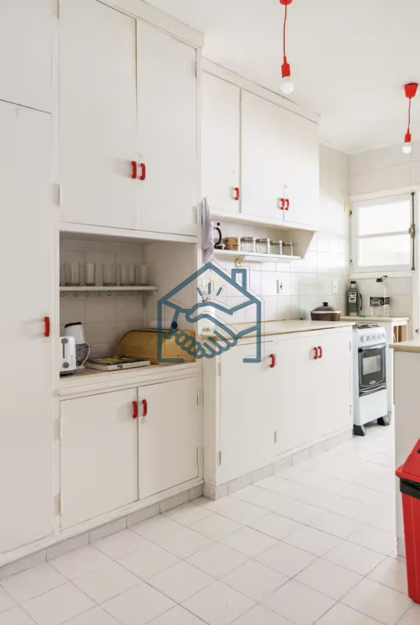 Casa ID.663/Gran-Casa-en-Venta-sobre-el-Mar-de-5-Dormitorios-y-Dependencia-en-Península,-Punta-del-Este - Gran Casa en Venta sobre el Mar de 5 Dormitorios y Dependencia en Península, Punta del Este