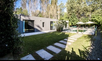 Excelente Casa Minimalista en Barrio Privado, La Arbolada - Punta del Este