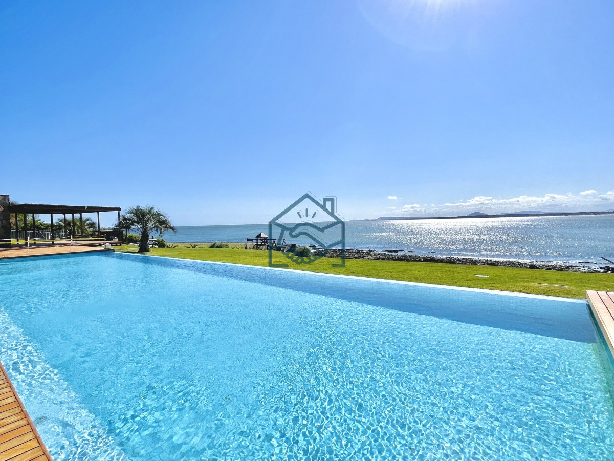 Apartamento ID.608/Venta-y-alquiler-de-apartamento-de-dos-dormitorios-con-parrillero-de-uso-exclusivo-en-Punta-Ballena - Venta y alquiler de apartamento de dos dormitorios con parrillero de uso exclusivo en Punta Ballena