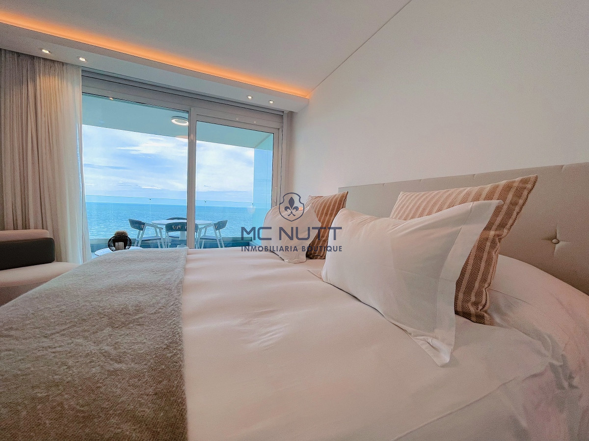 Apartamento Ref.503/ - Venta Espectacular Apartamento Frente al Mar, 3 Dormitorios, Le Parc Punta del Este