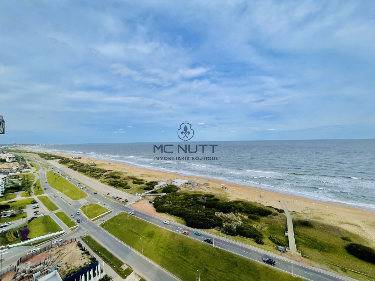 Apartamento Ref.503/ - Venta Espectacular Apartamento Frente al Mar, 3 Dormitorios, Le Parc Punta del Este