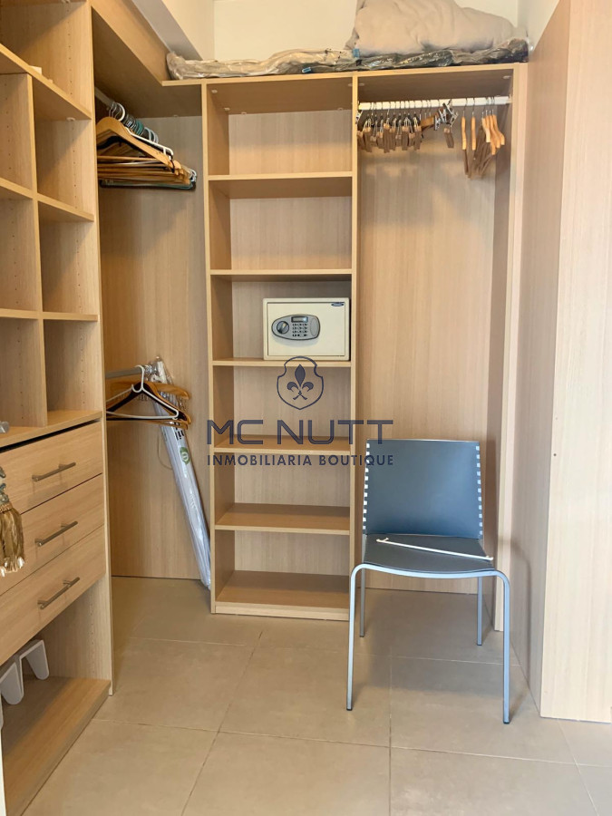 Apartamento Ref.539/ - Venta y alquiler de departamento esquinero de tres dormitorios mas dependencia de servicio, Torre LE PARC, playa Brava. Punta del Este