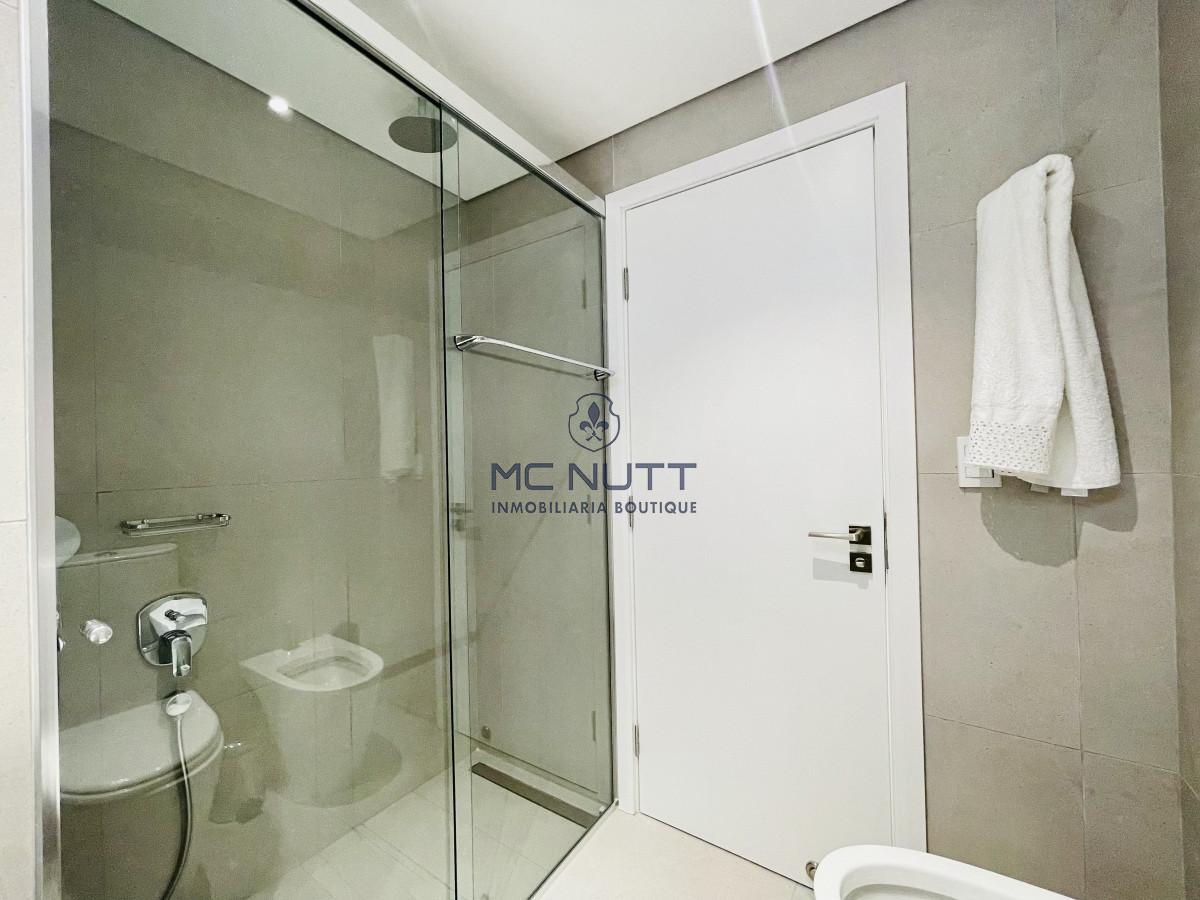 Apartamento Ref.503/ - Venta Espectacular Apartamento Frente al Mar, 3 Dormitorios, Le Parc Punta del Este