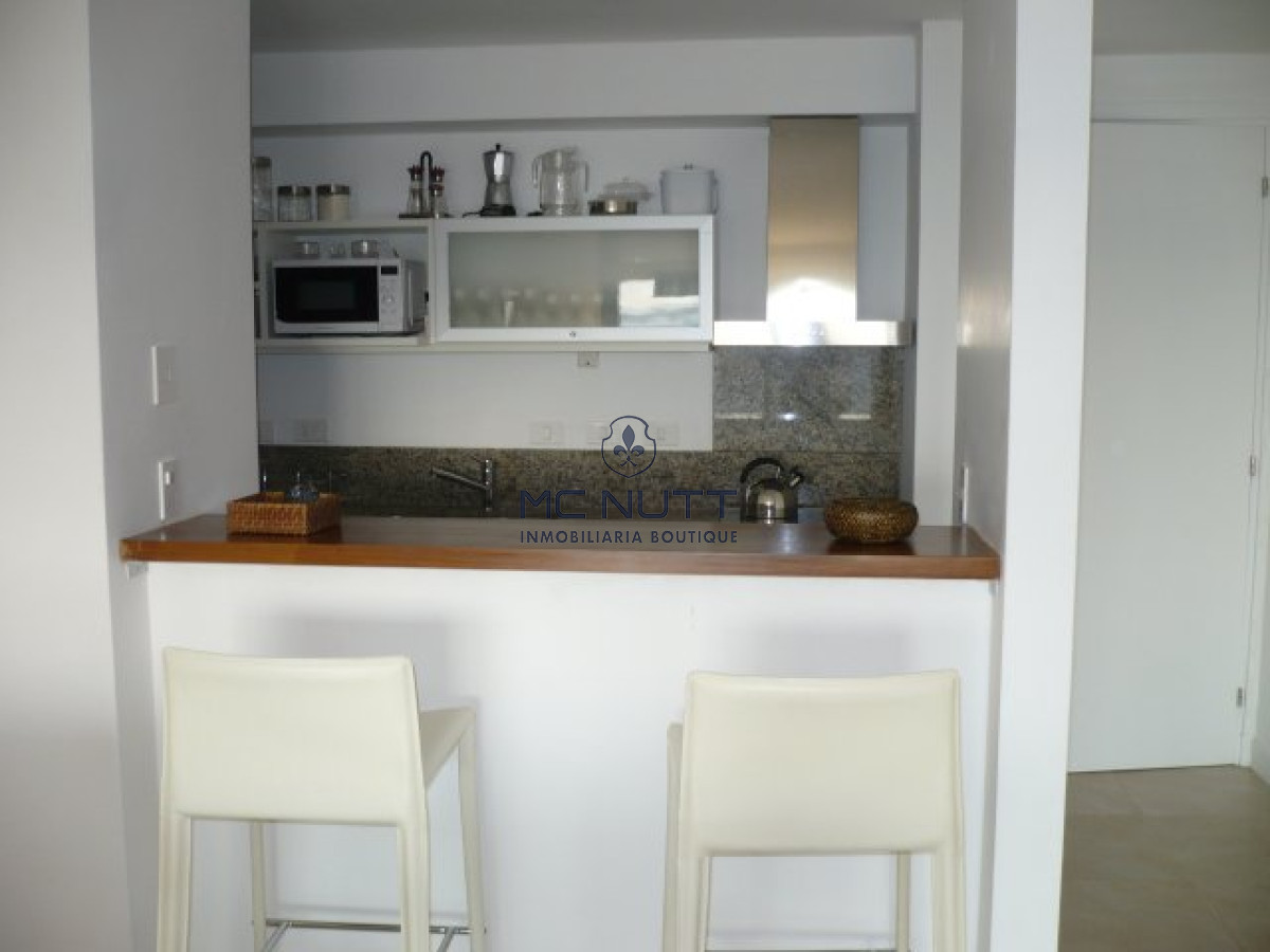 Apartamento Ref.565/ - Venta y alquiler temporario de apartamento de un dormitorio con parrillero en exclusivo complejo de Punta Ballena