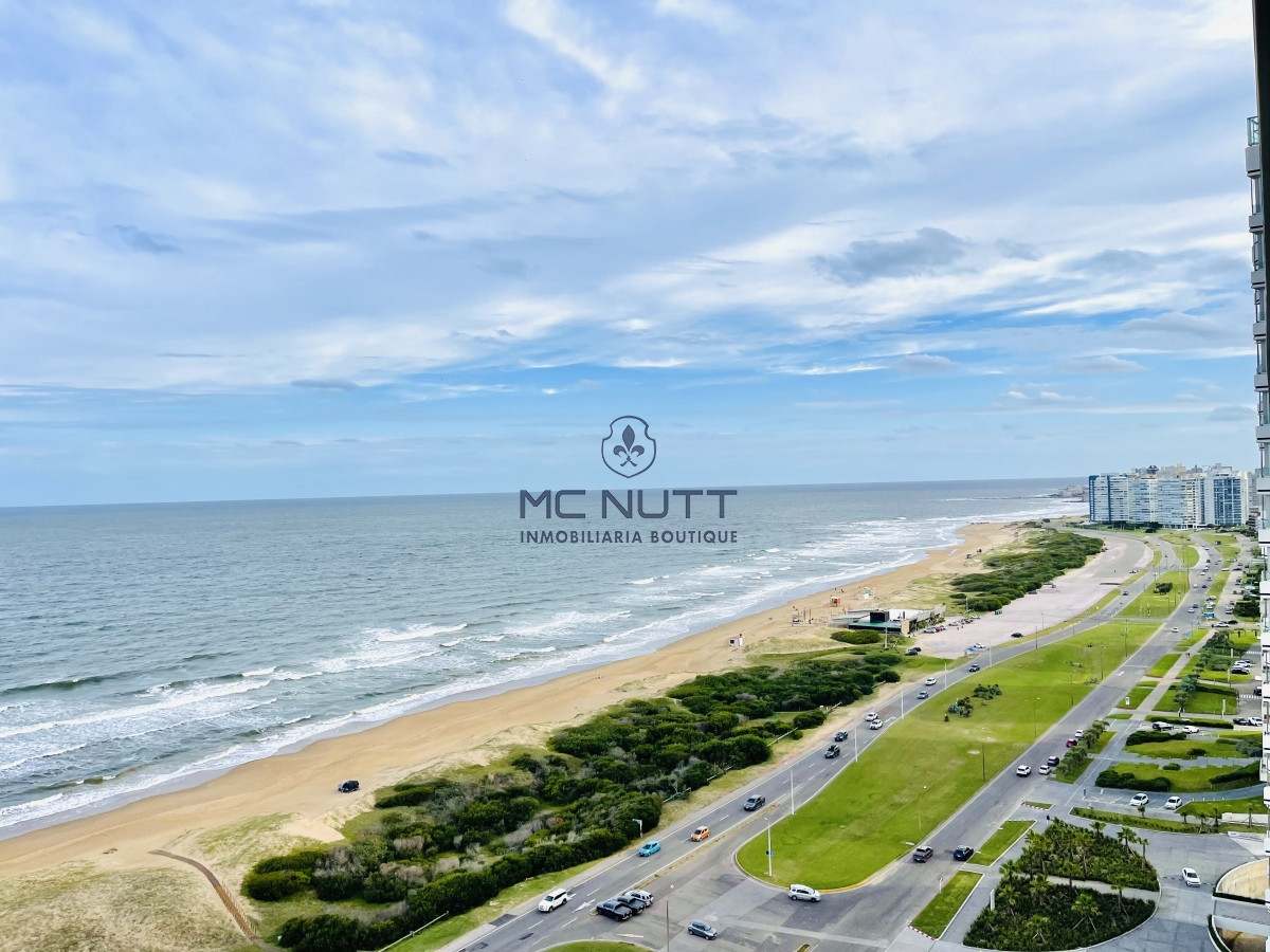 Apartamento Ref.503/ - Venta Espectacular Apartamento Frente al Mar, 3 Dormitorios, Le Parc Punta del Este