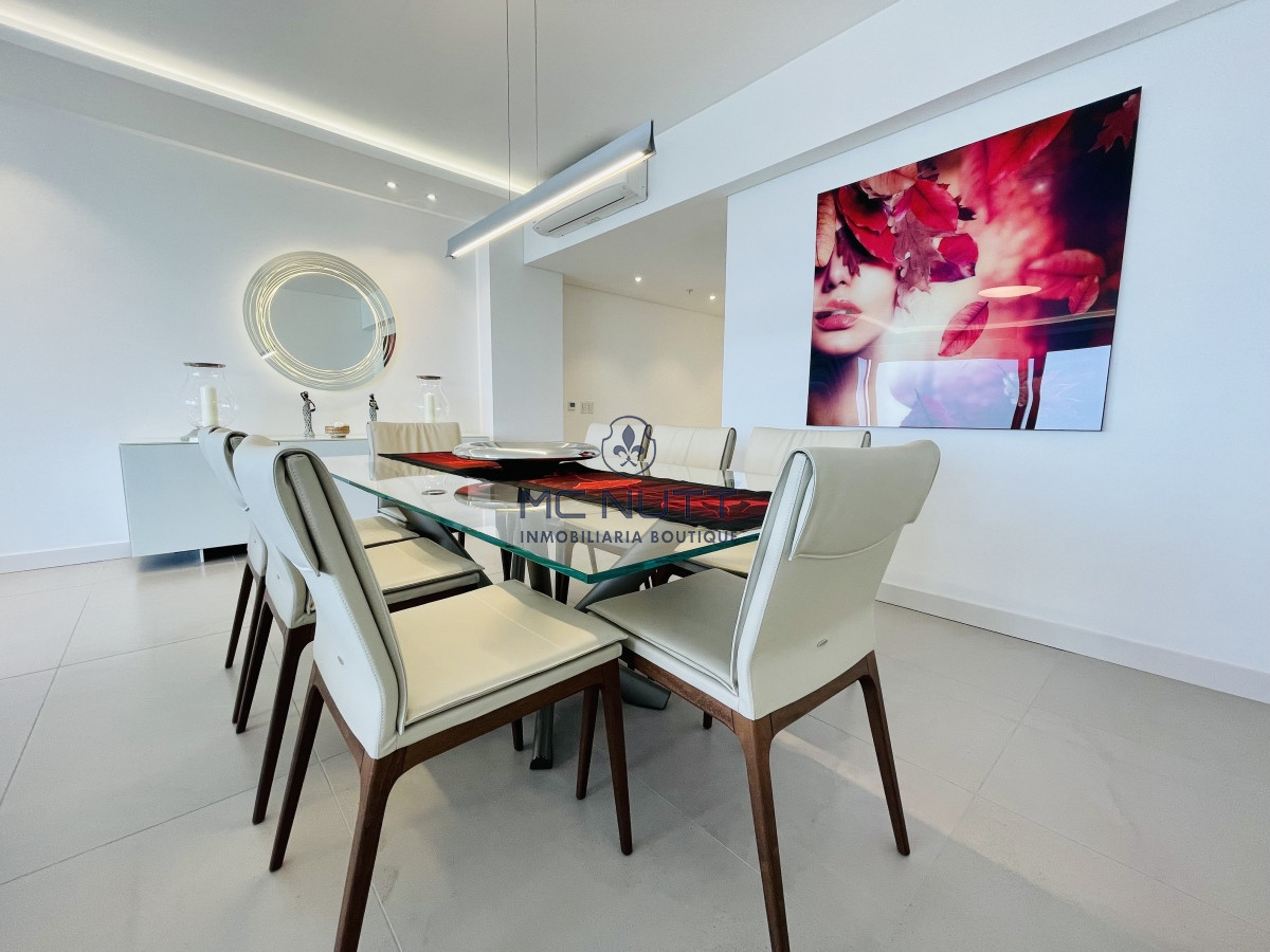 Apartamento Ref.503/ - Venta Espectacular Apartamento Frente al Mar, 3 Dormitorios, Le Parc Punta del Este