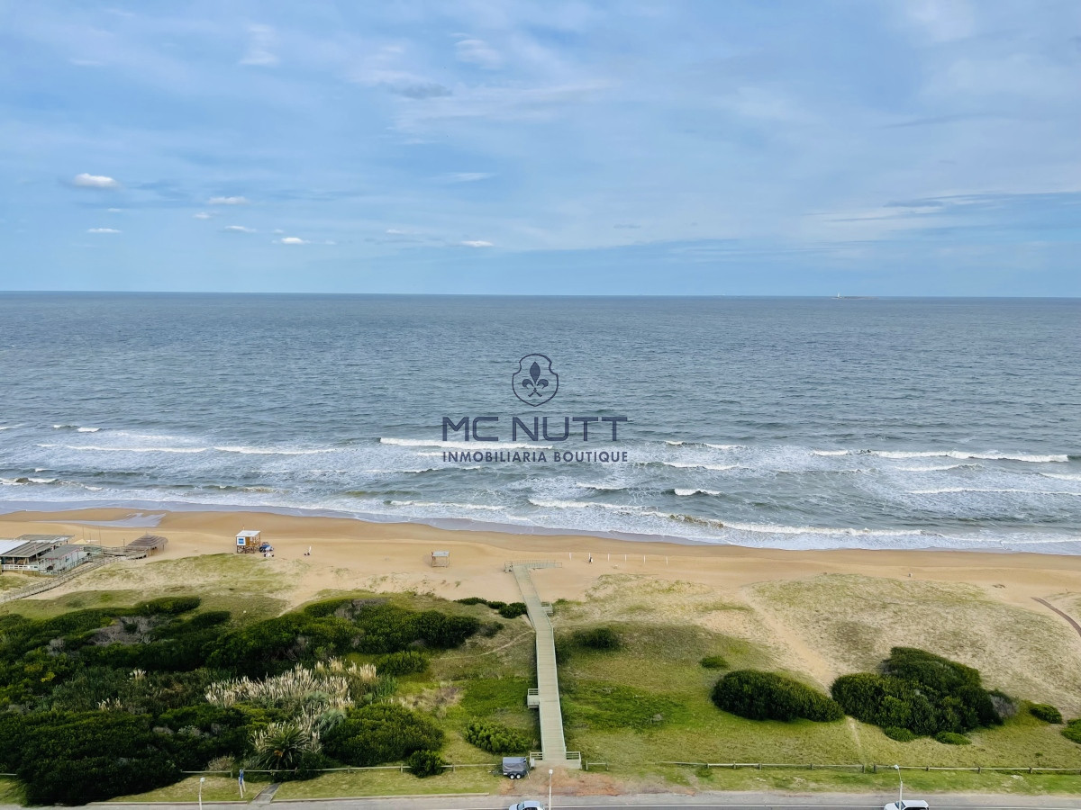 Apartamento Ref.503/ - Venta Espectacular Apartamento Frente al Mar, 3 Dormitorios, Le Parc Punta del Este