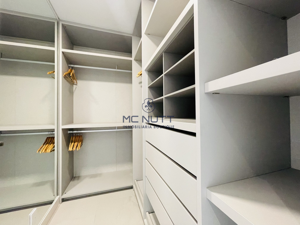 Apartamento Ref.503/ - Venta Espectacular Apartamento Frente al Mar, 3 Dormitorios, Le Parc Punta del Este