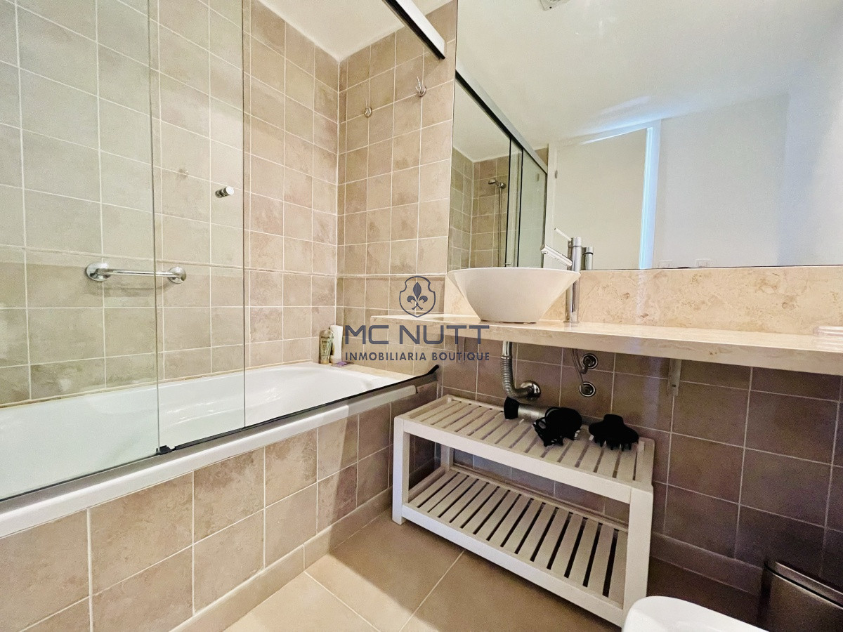 Apartamento Ref.565/ - Venta y alquiler temporario de apartamento de un dormitorio con parrillero en exclusivo complejo de Punta Ballena