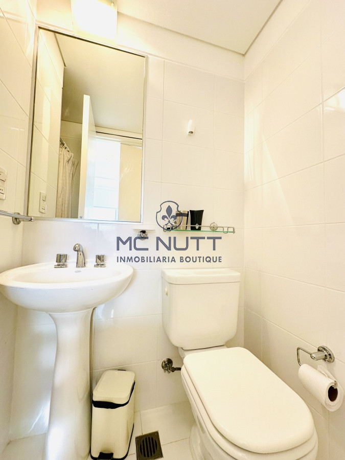 Apartamento Ref.417/ - Oportunidad en Venta y Alquiler temporal de maravilloso departamento esquinero en Torre Le Parc, Playa Brava, Punta del Este