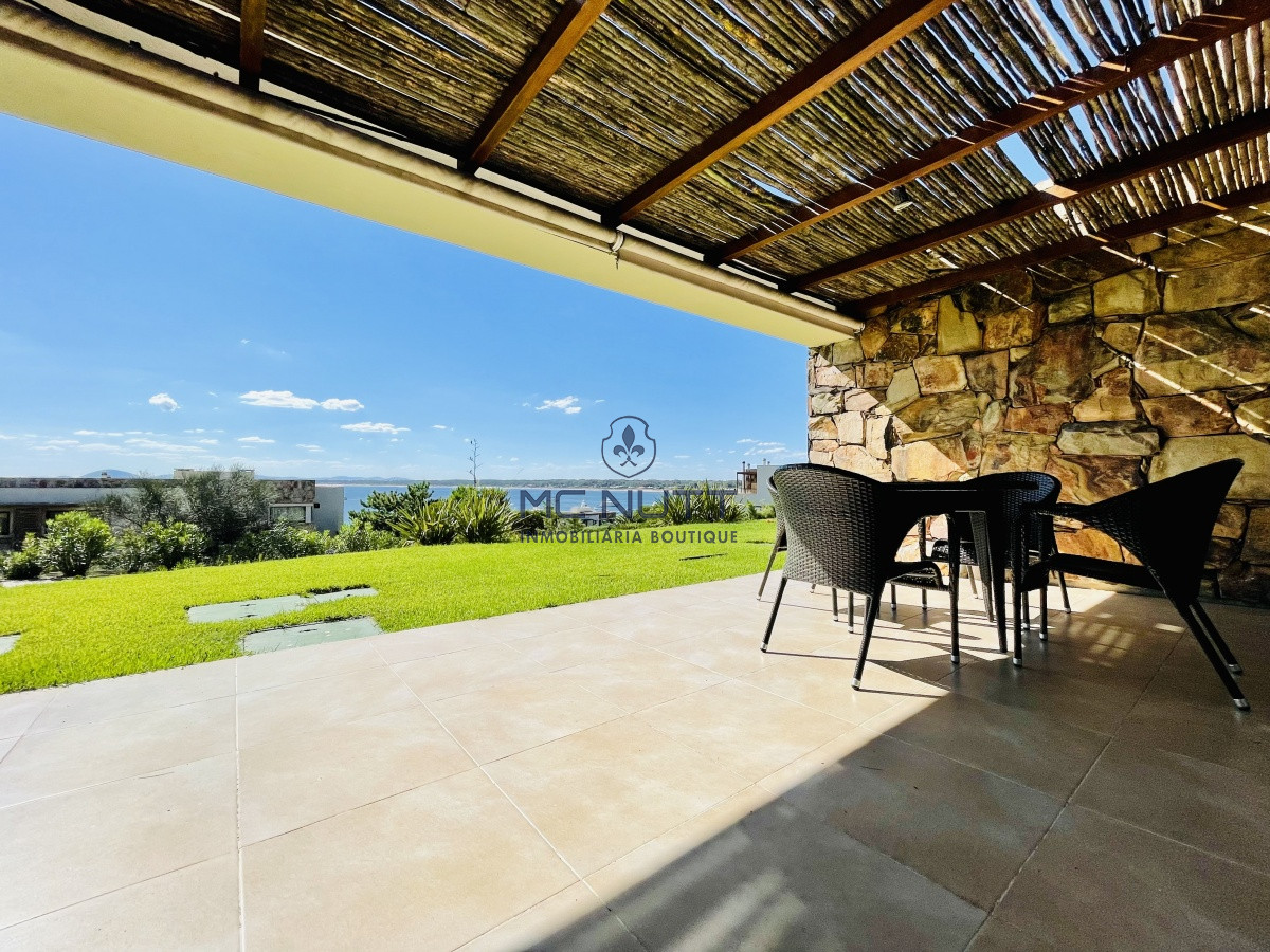 Apartamento Ref.565/ - Venta y alquiler temporario de apartamento de un dormitorio con parrillero en exclusivo complejo de Punta Ballena