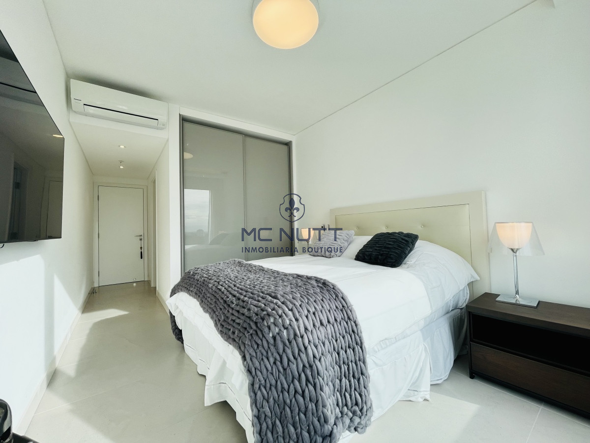 Apartamento Ref.503/ - Venta Espectacular Apartamento Frente al Mar, 3 Dormitorios, Le Parc Punta del Este
