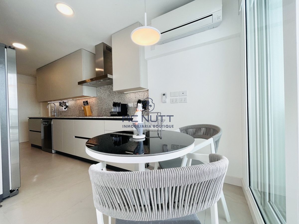 Apartamento Ref.503/ - Venta Espectacular Apartamento Frente al Mar, 3 Dormitorios, Le Parc Punta del Este