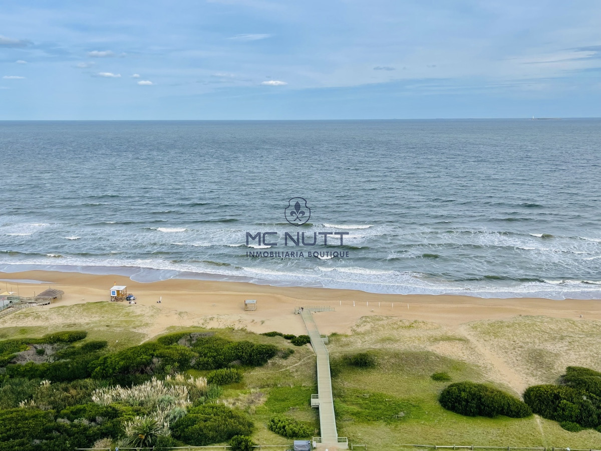 Apartamento Ref.503/ - Venta Espectacular Apartamento Frente al Mar, 3 Dormitorios, Le Parc Punta del Este