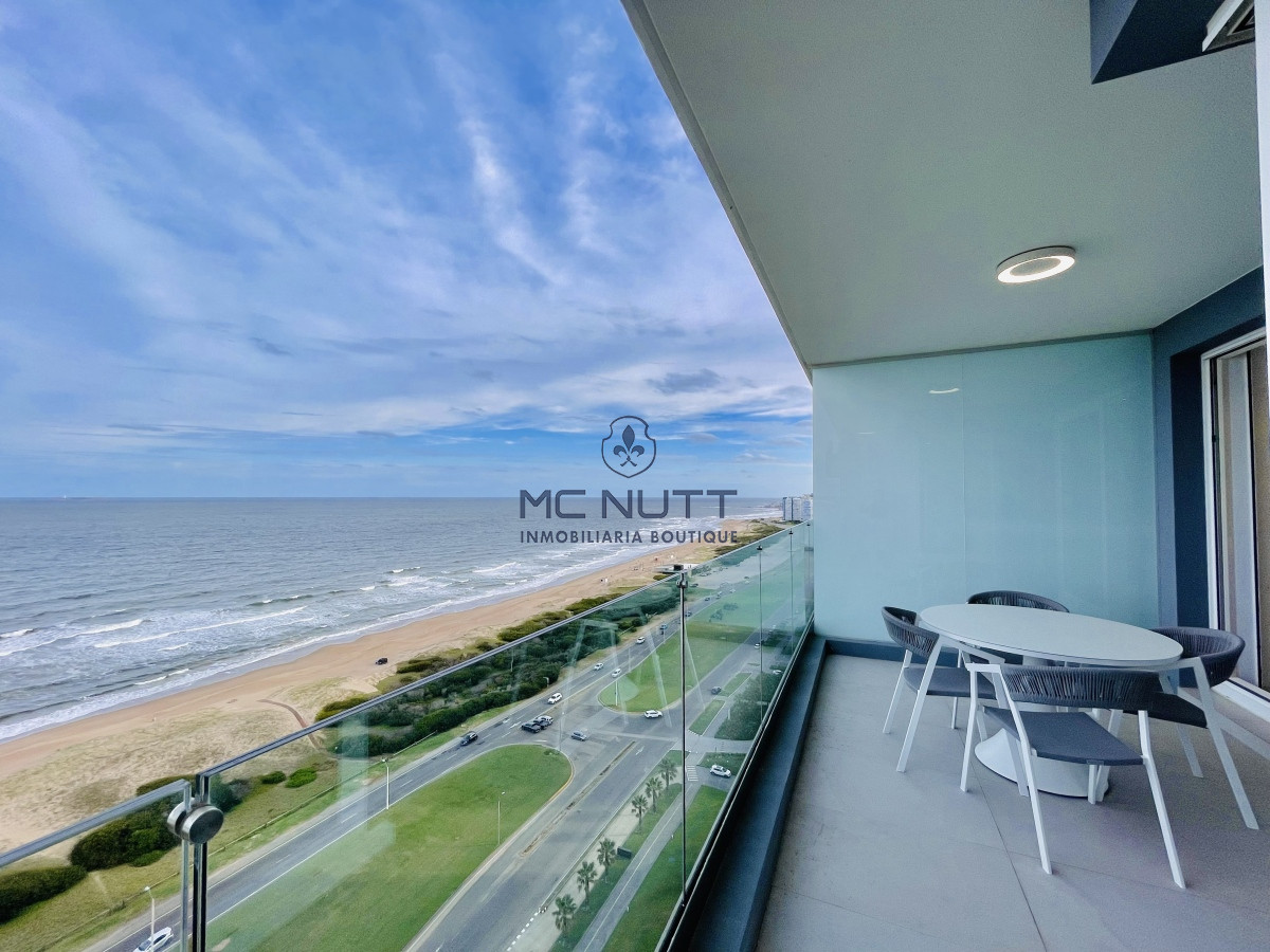 Apartamento Ref.503/ - Venta Espectacular Apartamento Frente al Mar, 3 Dormitorios, Le Parc Punta del Este