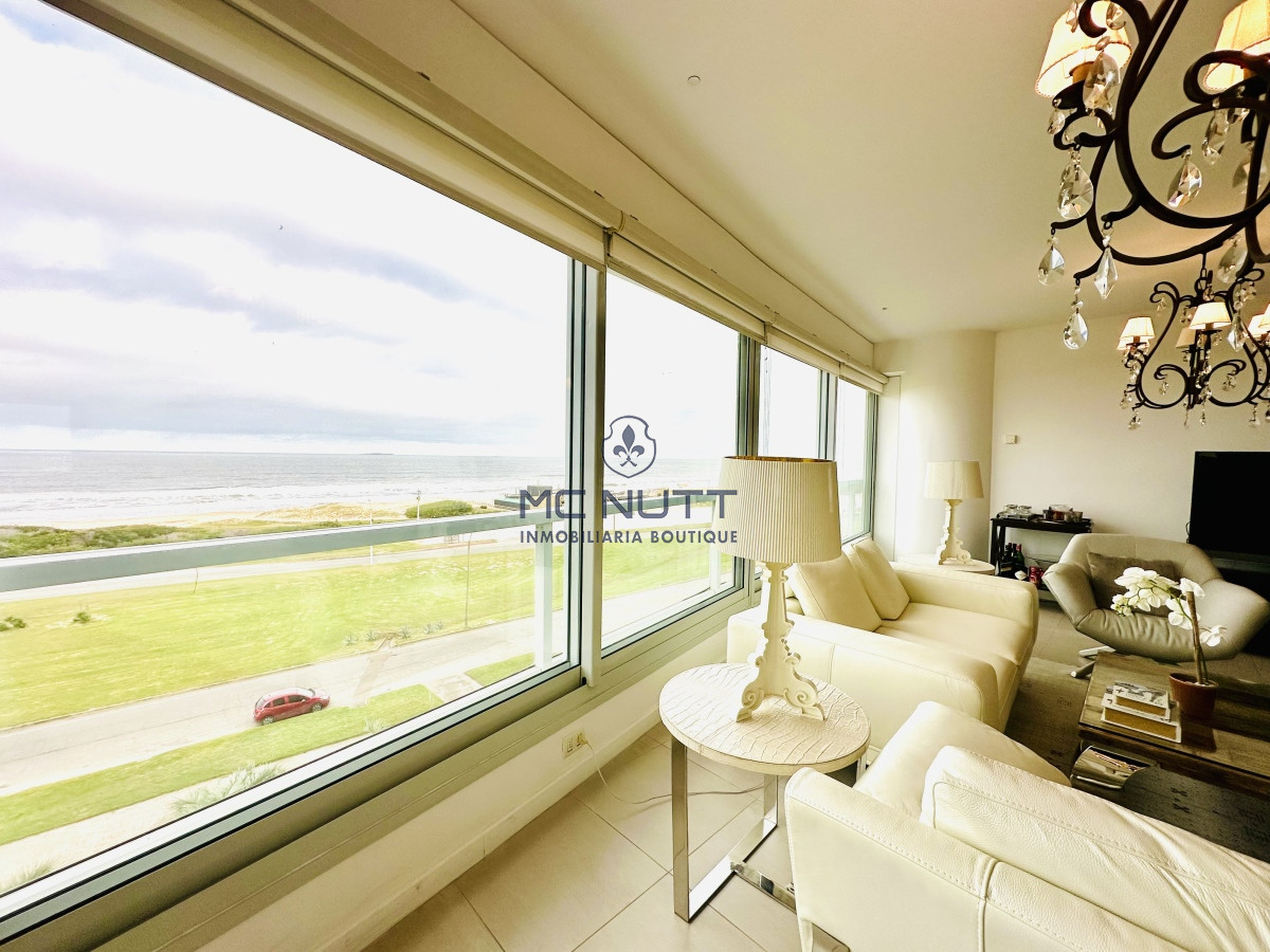 Apartamento Ref.417/ - Oportunidad en Venta y Alquiler temporal de maravilloso departamento esquinero en Torre Le Parc, Playa Brava, Punta del Este
