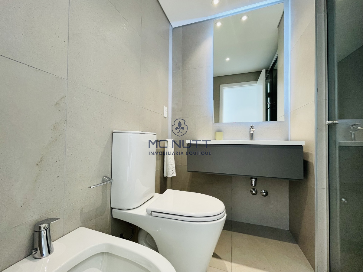 Apartamento Ref.503/ - Venta Espectacular Apartamento Frente al Mar, 3 Dormitorios, Le Parc Punta del Este