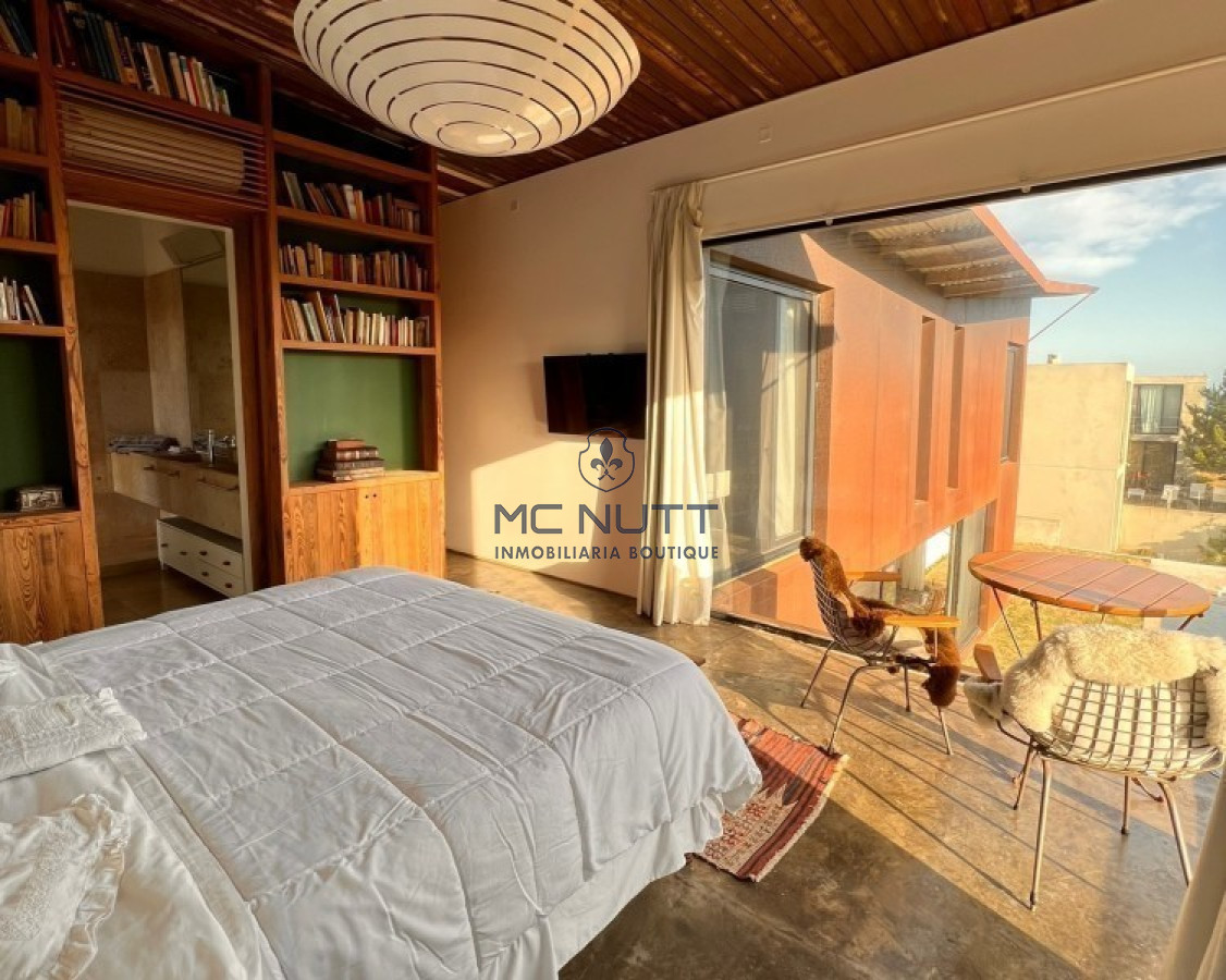 Casa ID.536/ - Venta y alquiler temporario de maravillosa casa a pasos del Mar con cinco dormitorios en suite, Punta Piedras, Manantiales