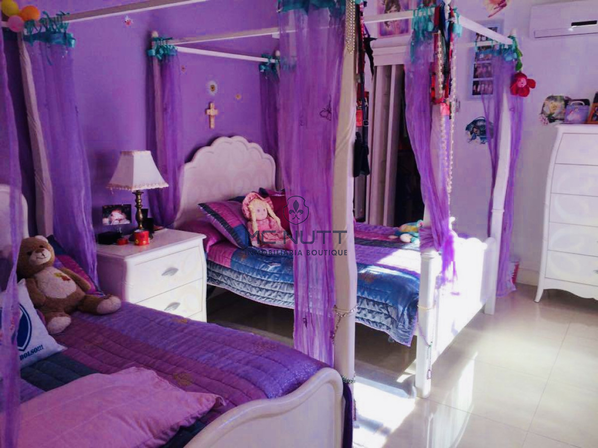 Casa ID.511/ - Excelente Casa de 5 Dormitorios en Barrio Privado La Arbolada, Punta del Este