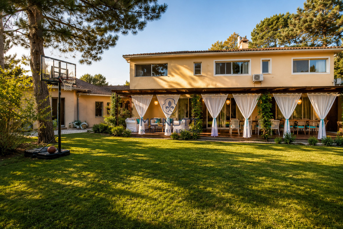 Casa ID.511/ - Excelente Casa de 5 Dormitorios en Barrio Privado La Arbolada, Punta del Este