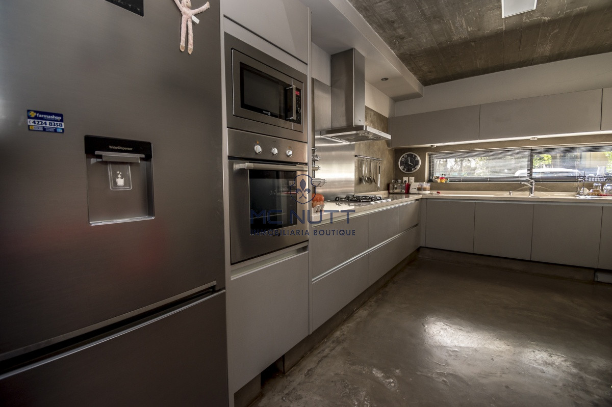 Casa ID.550/ - Excelente Casa Minimalista en Barrio Privado, La Arbolada - Punta del Este